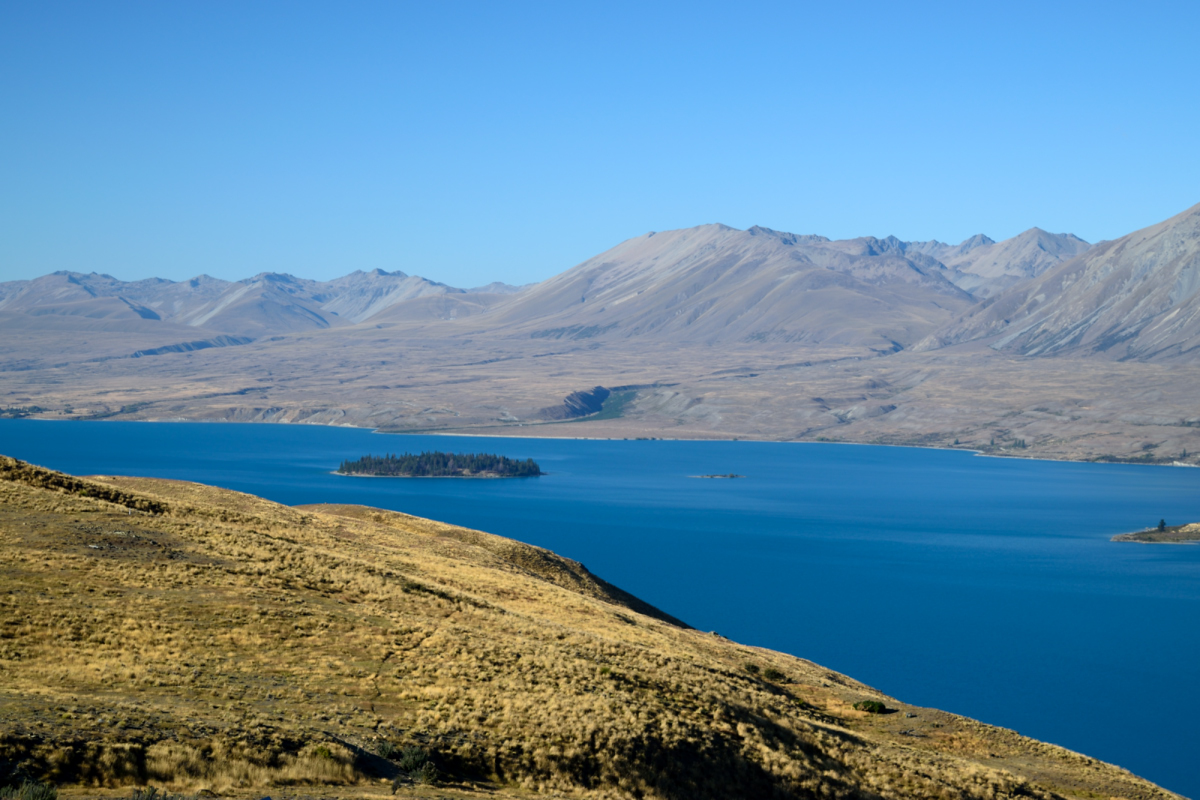 Lake Tekapo and Mackenzie mountains from Mt John Oberservatory